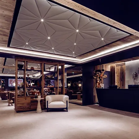 Antares Ursa 301 - Luxury Inski Out